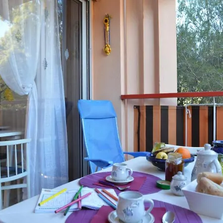 Apartment Amphores