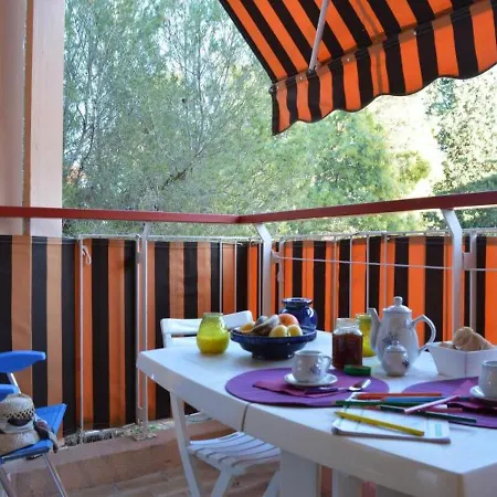 Apartment Amphores